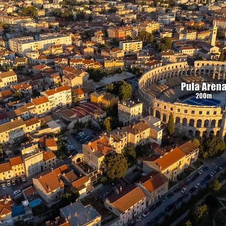 Captain Emo City Apartments Pula Exterior photo