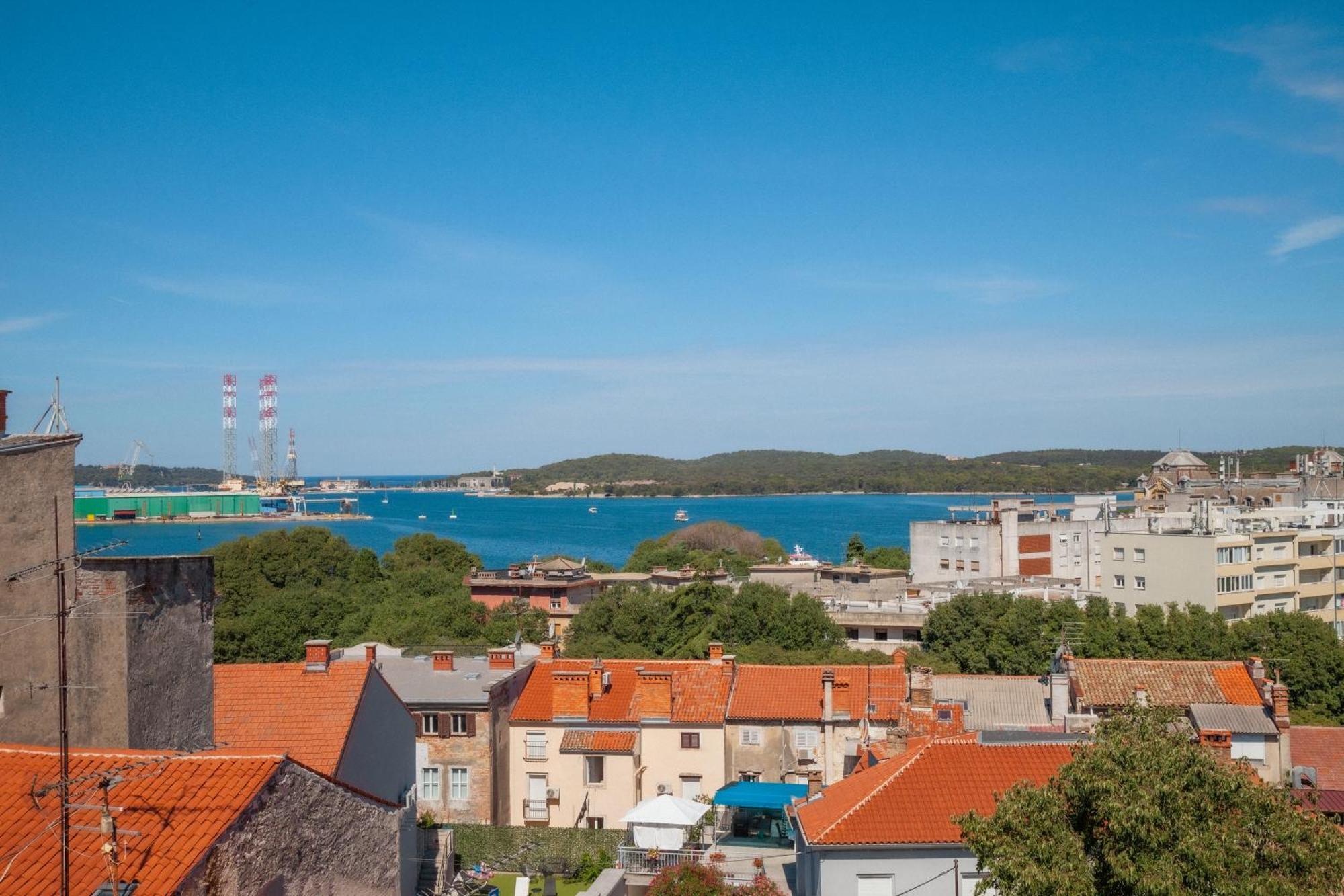 Apartament Captain Emo Pula